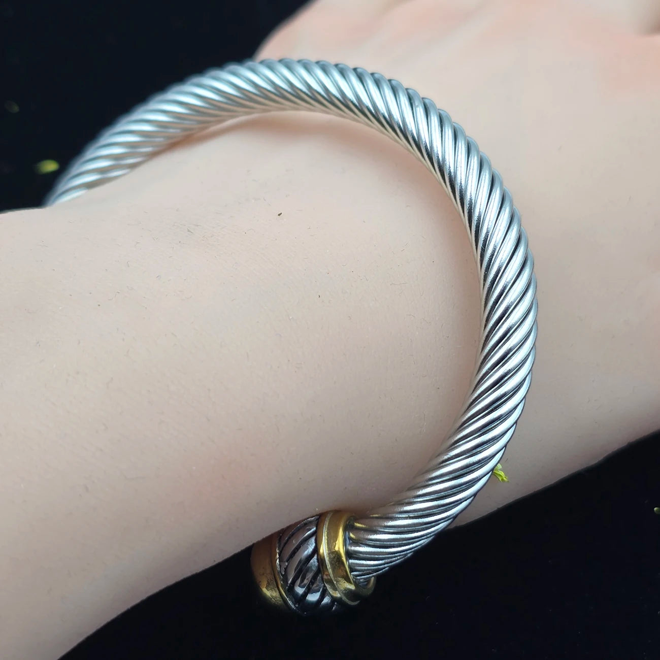 Bracelet Two-Tone Open Twisted Rope