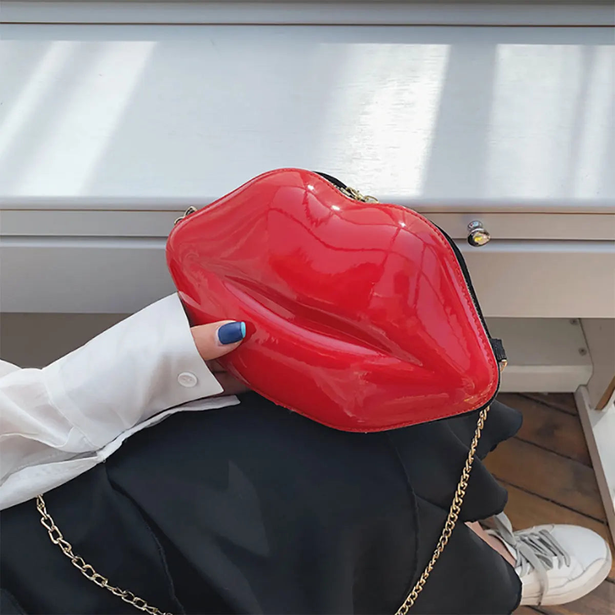 Shoulder Bag Red Lip Shaped Chain