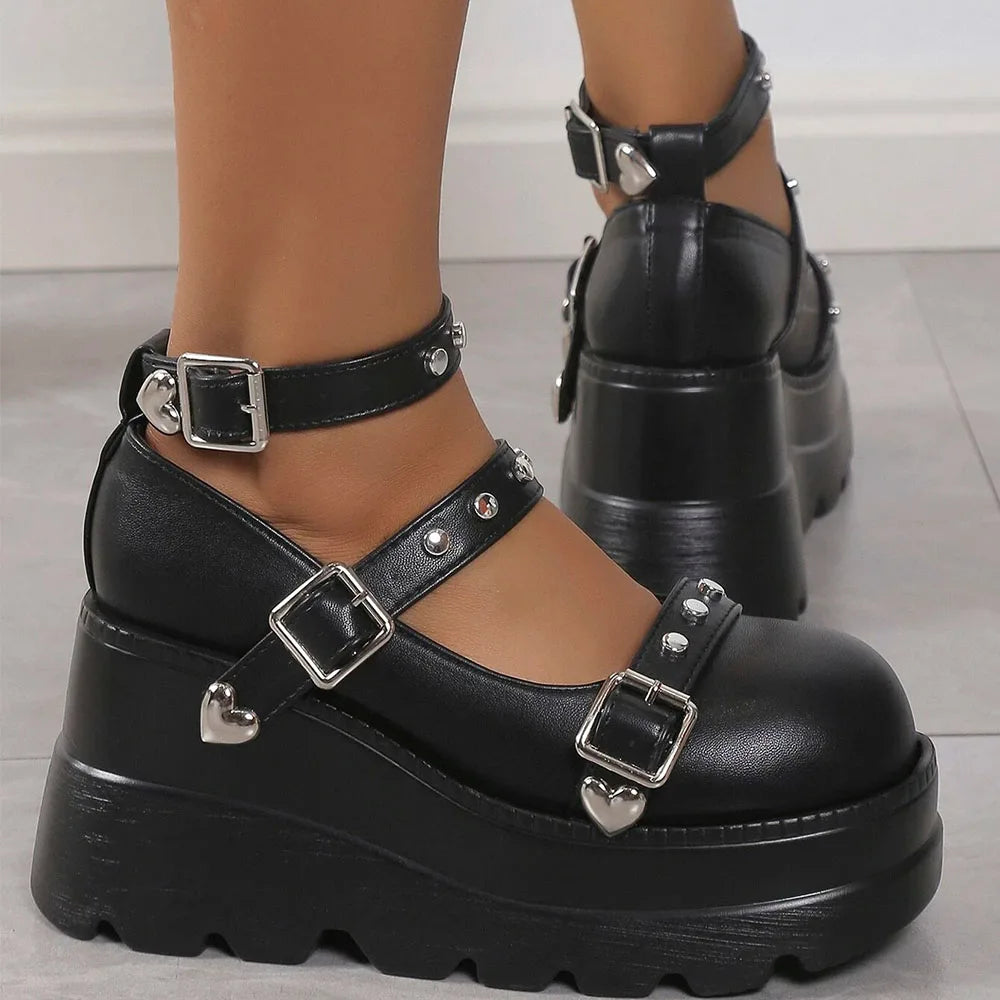 Pumps With Buckle Studded Round Toe