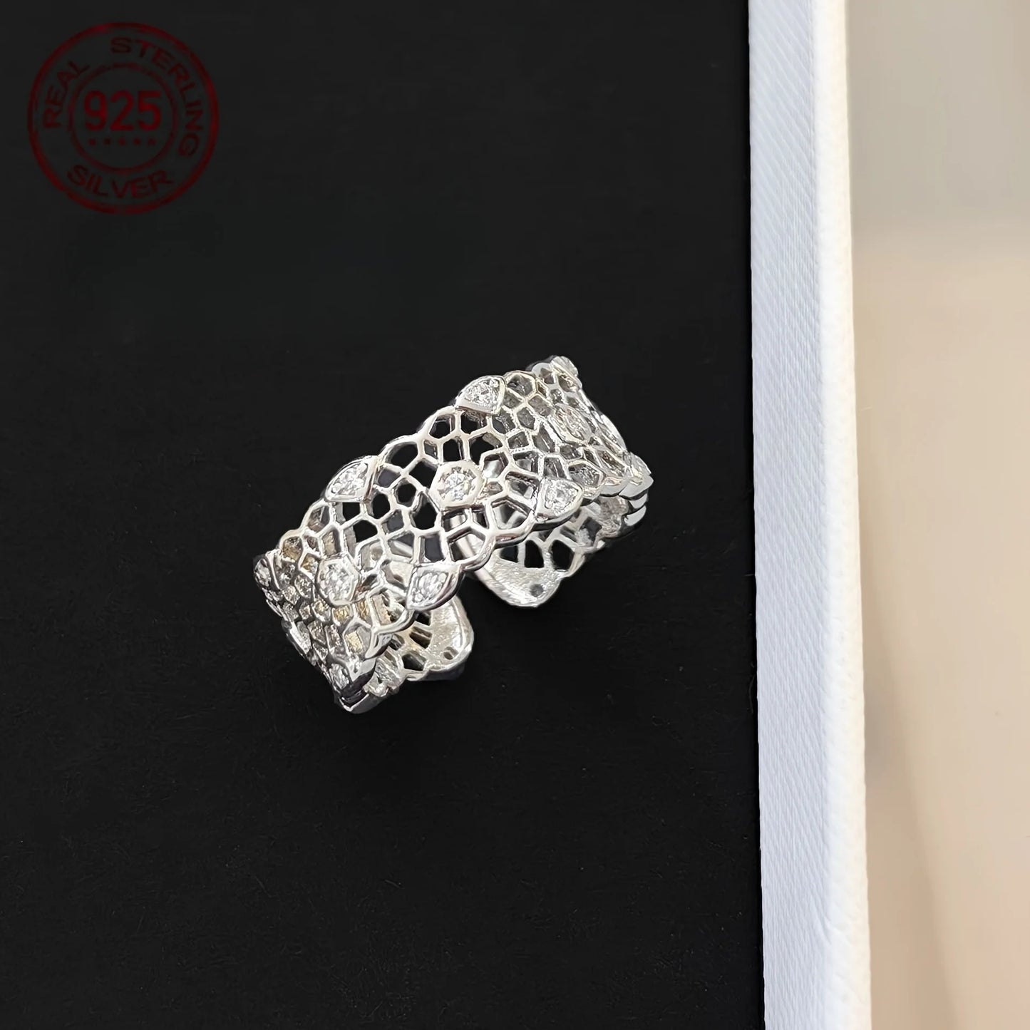 Vintage Hollow Zircon Band Ring