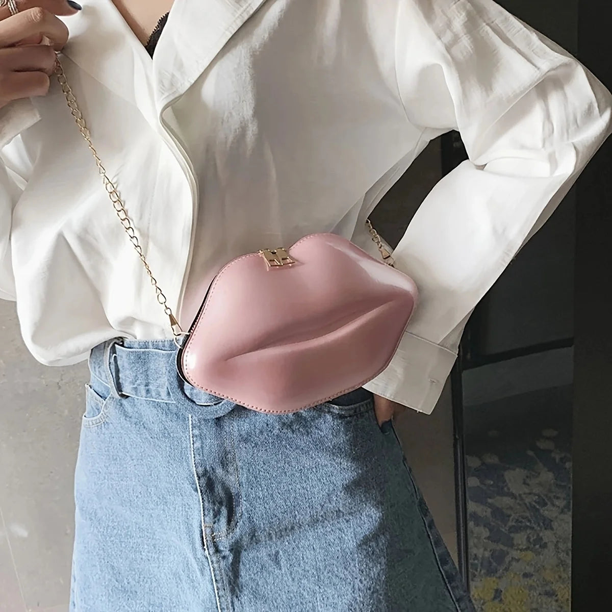 Shoulder Bag Red Lip Shaped Chain