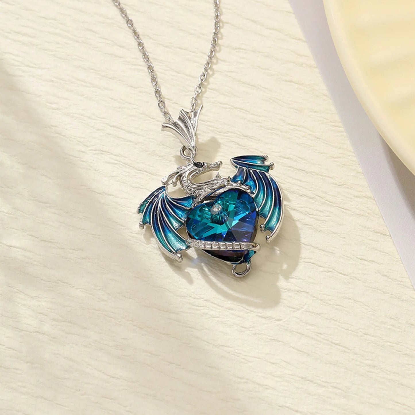 Necklace Silver Dragon Heart Rhinestone