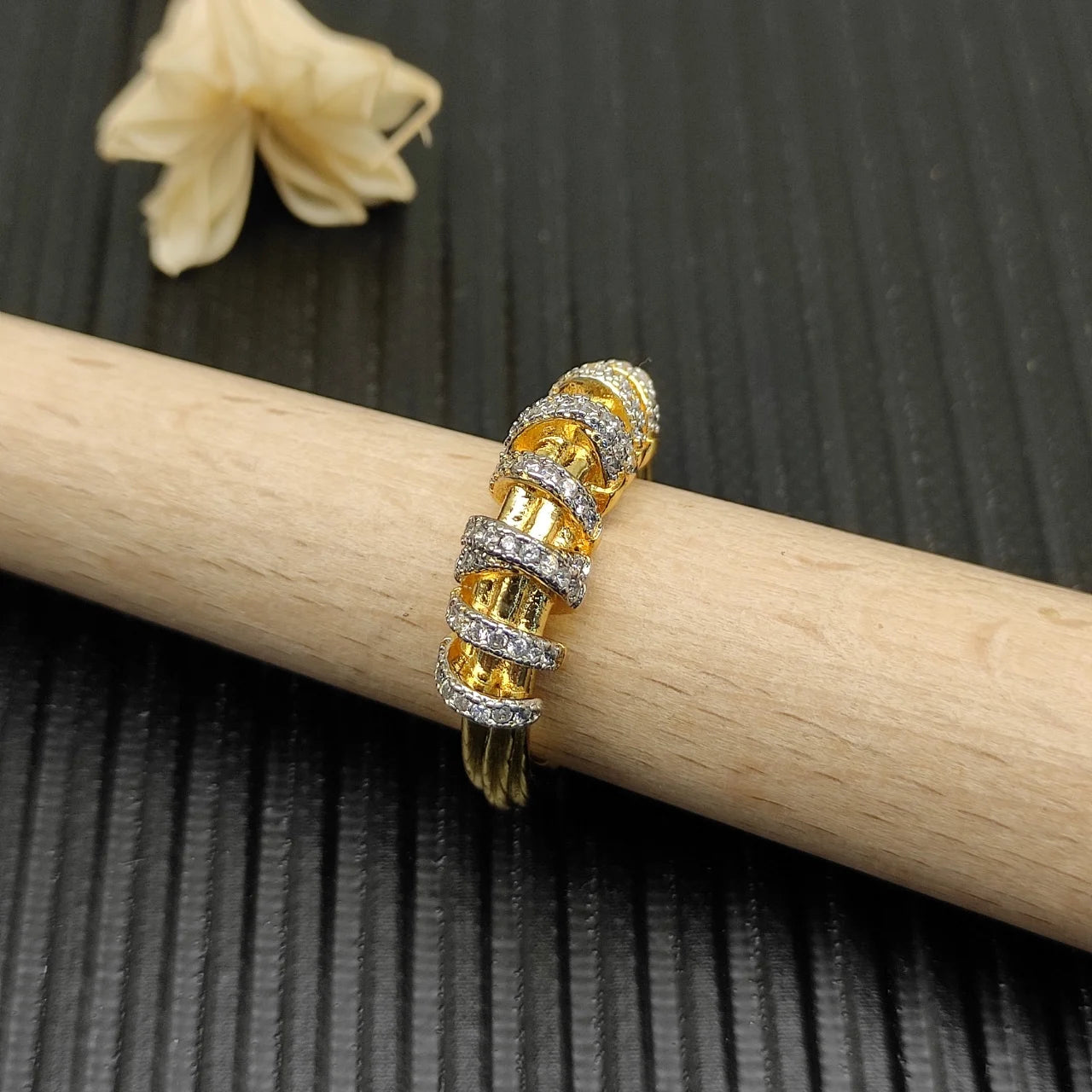 Rings None Collection Zircon