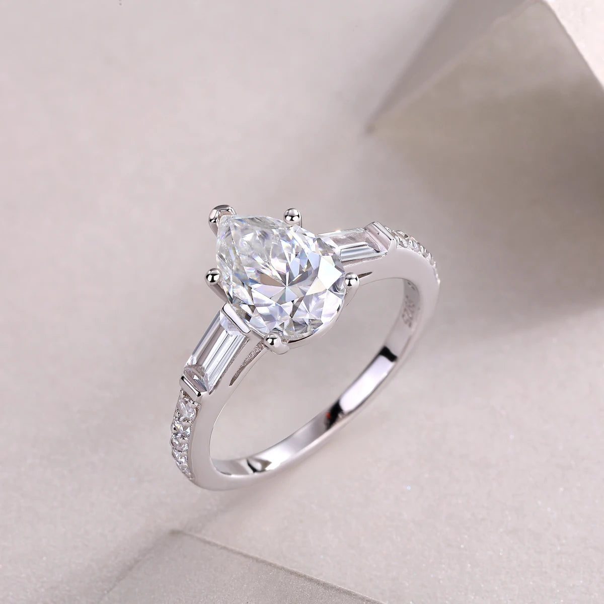 Moissanite Diamond Ring Titanium Silver Luxury Fashion Set