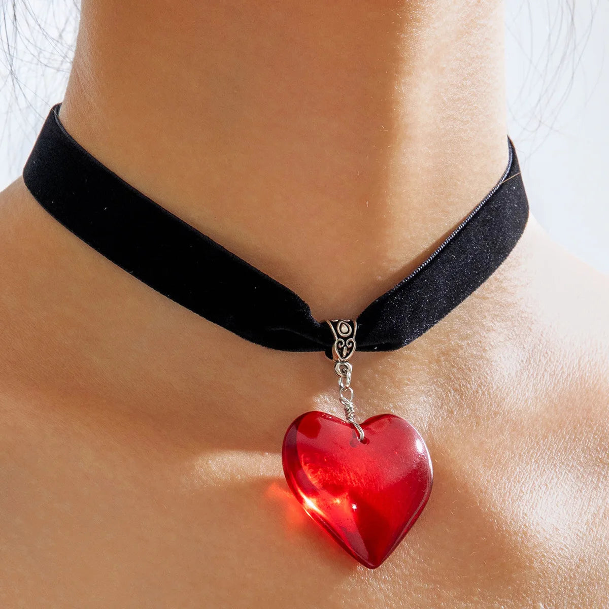Choker Pendant Necklace with Zircon