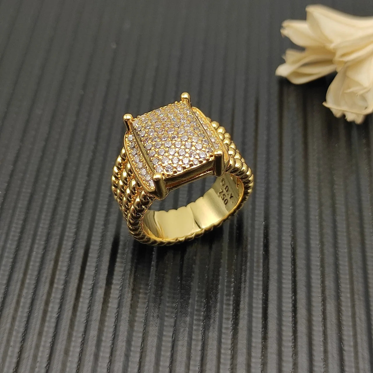 Rings None Collection Zircon
