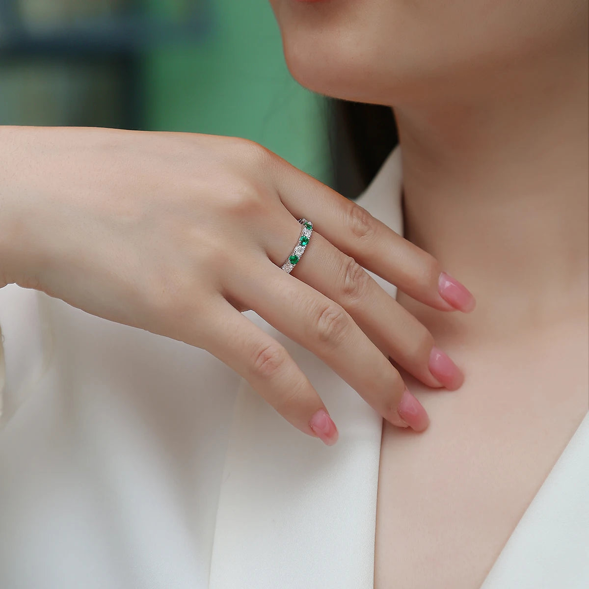 925 Silver Ring with Alternating Moissanite & Green Emeralds