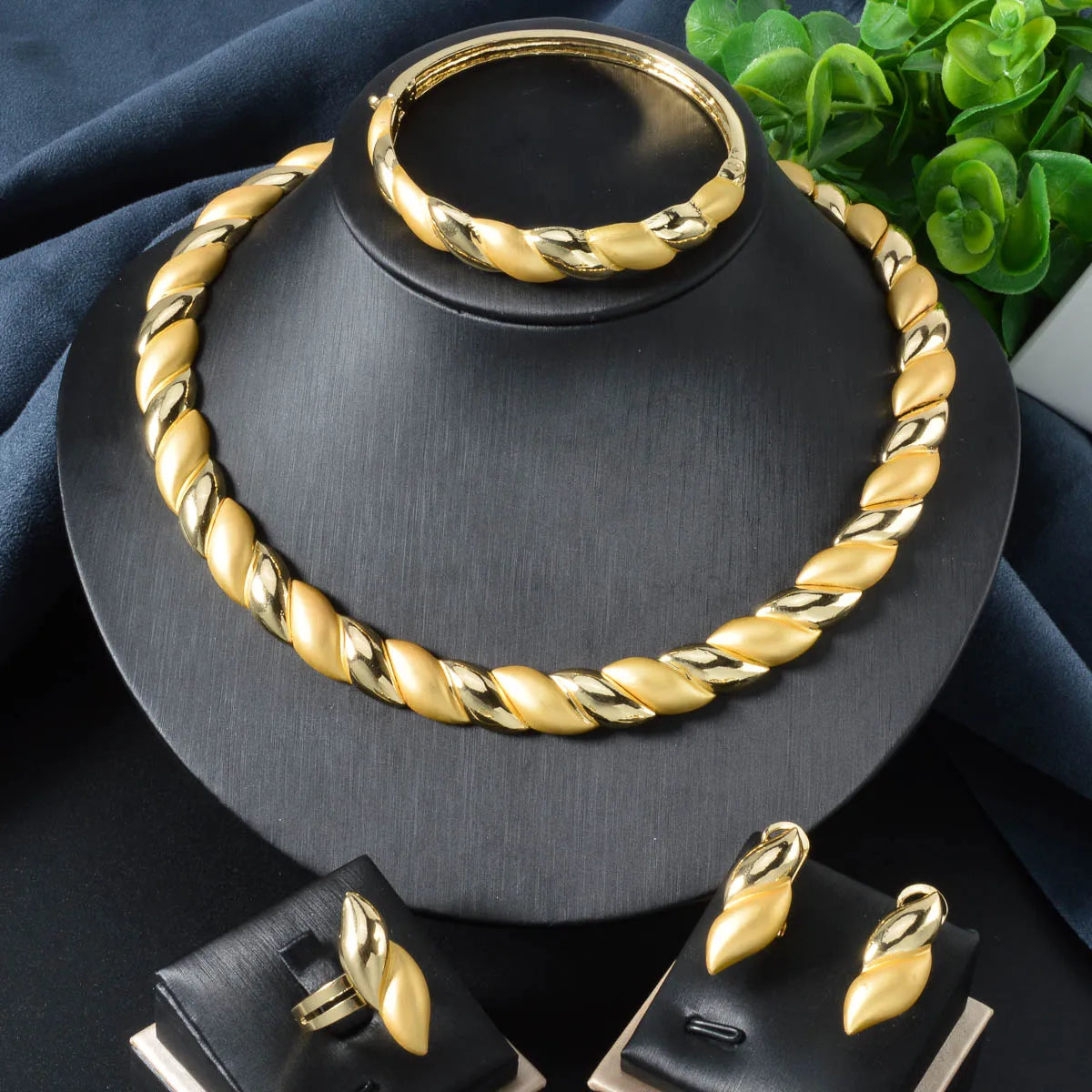 Jewelry Set Dubai Luxury Necklace Ring Earrings Bracelet