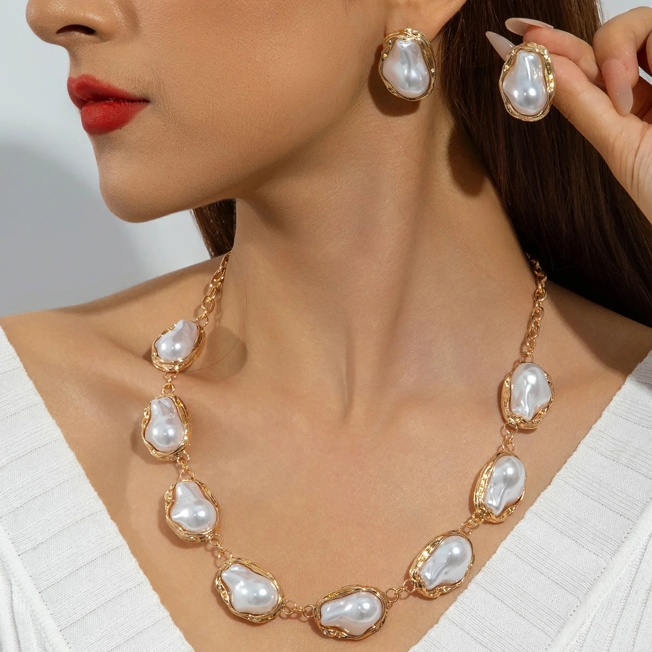Earrings & Necklace Pearl Set