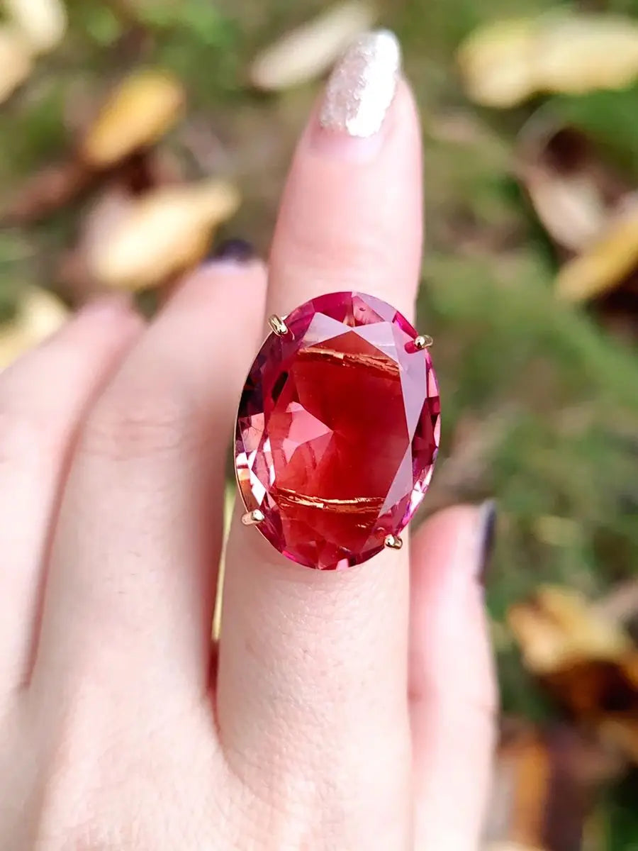 Ring color changing gemstone