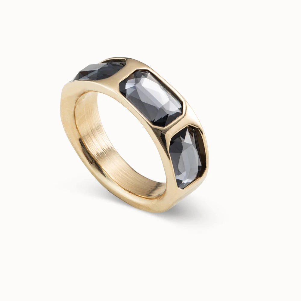 ring with Gemstone