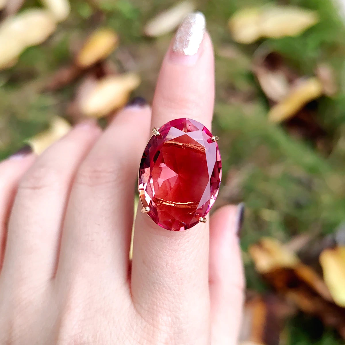 Ring color changing gemstone