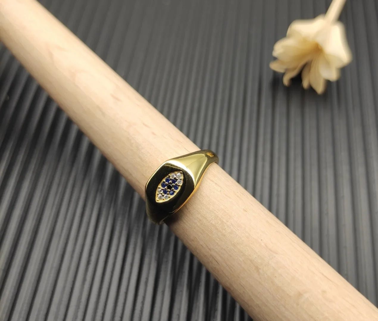 Rings None Collection Zircon