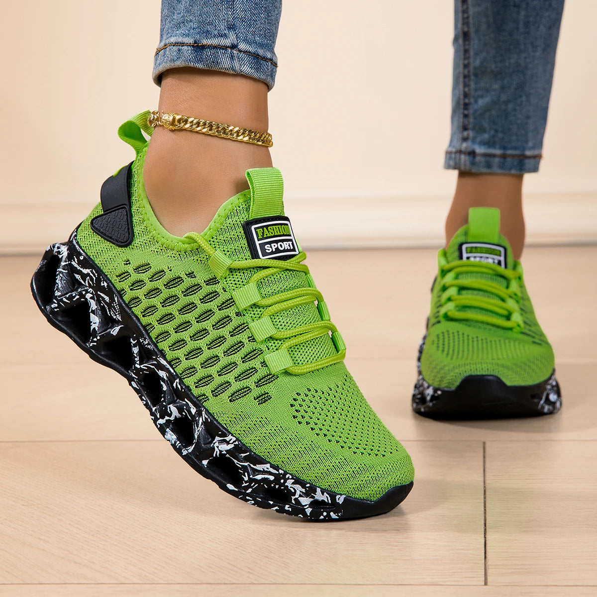 Running Shoes With Breathable Mesh Upper