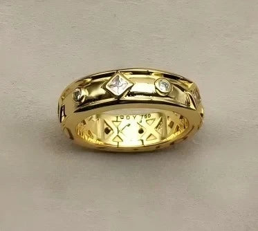 Ring Spiral Design Colored Crystal