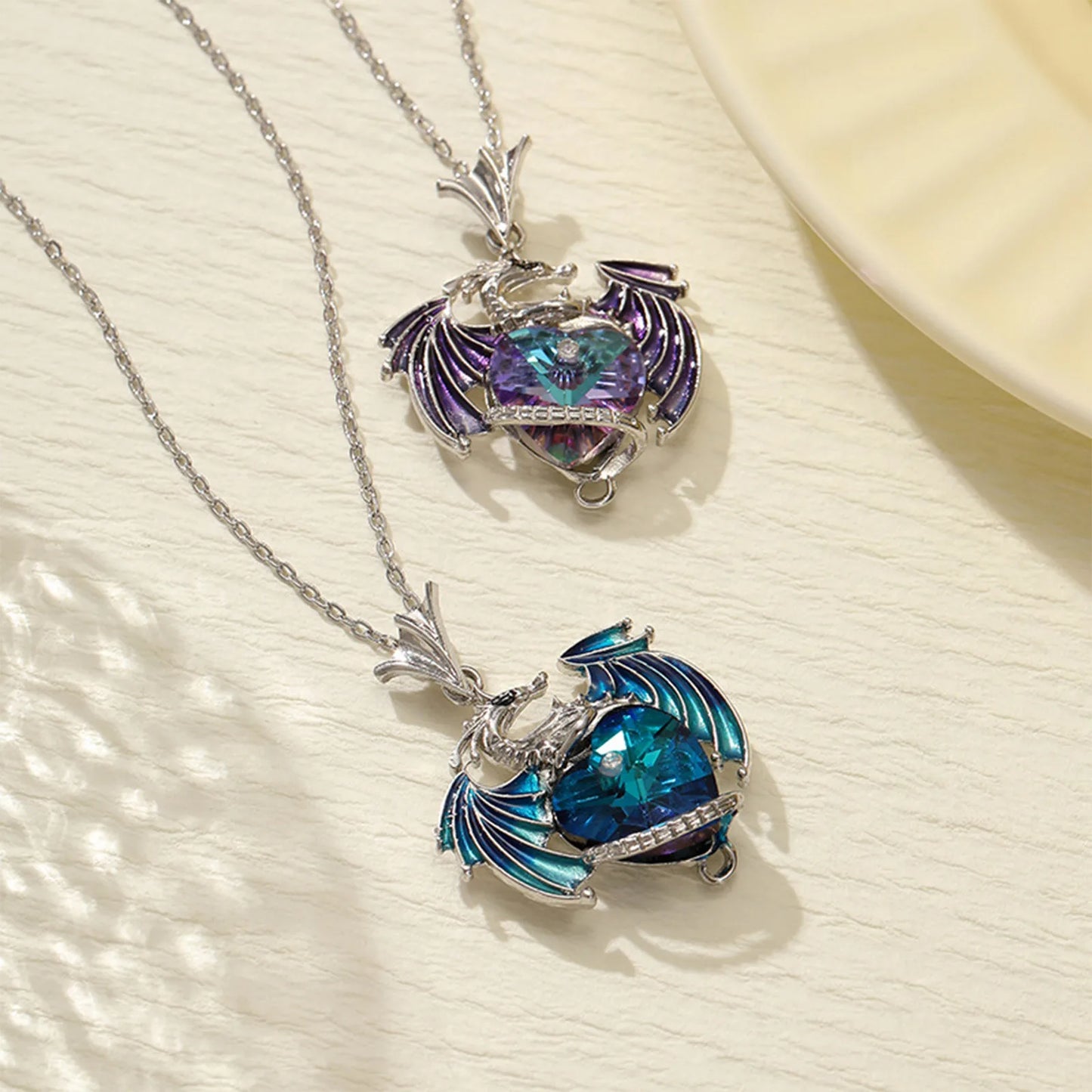 Necklace Silver Dragon Heart Rhinestone
