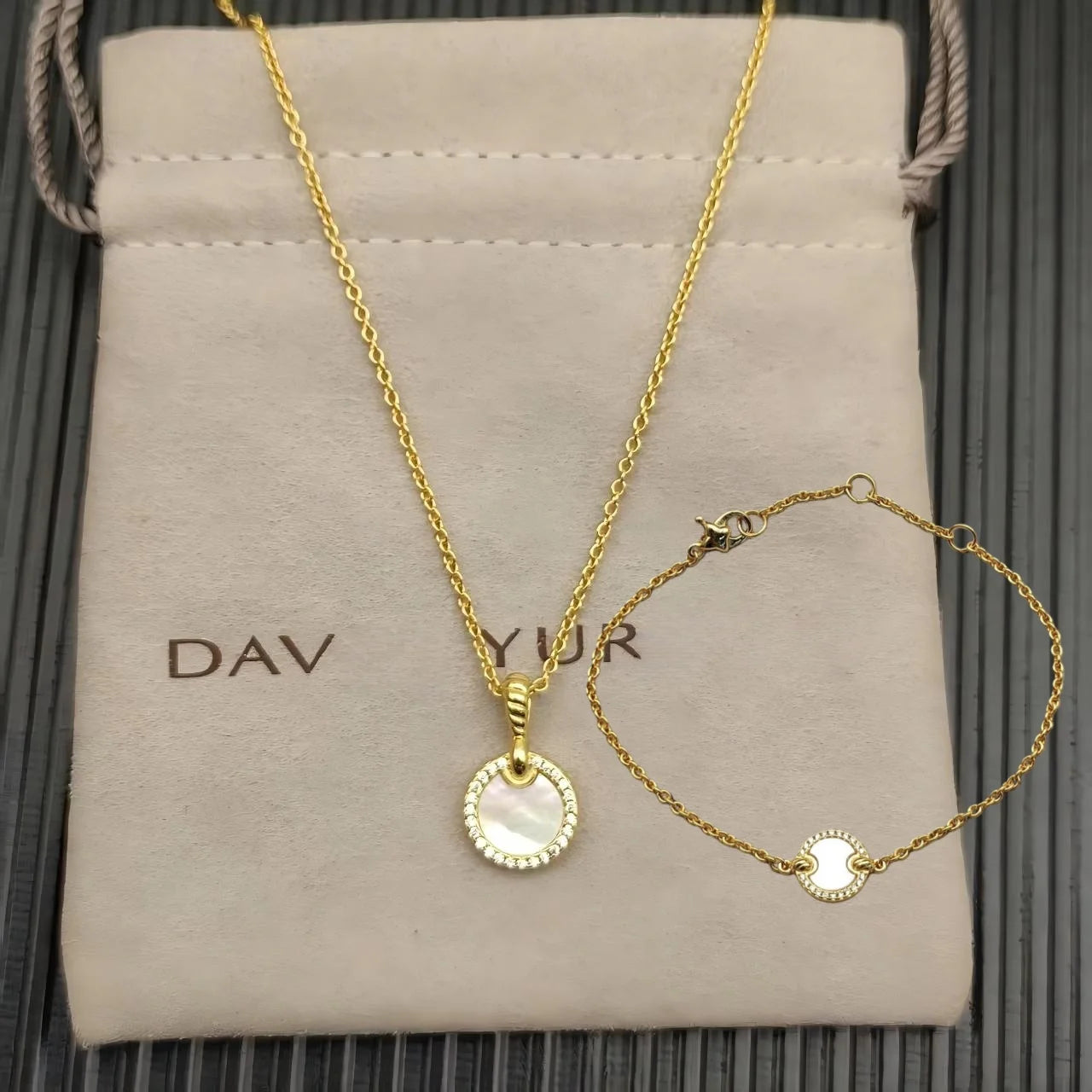 Necklace and Bracelet Set Gold